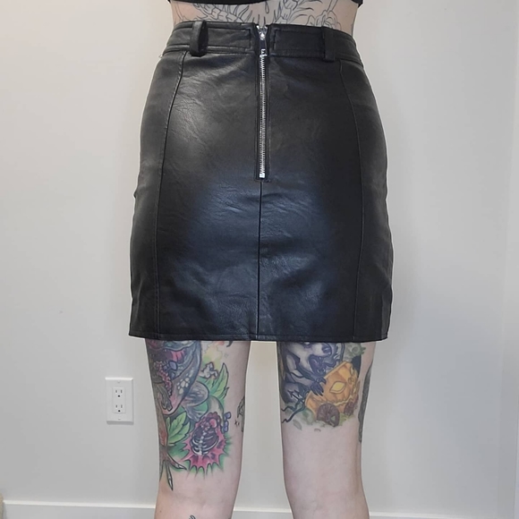 Faux Leather Top Shop  Mini Skirt - Picture 2 of 2
